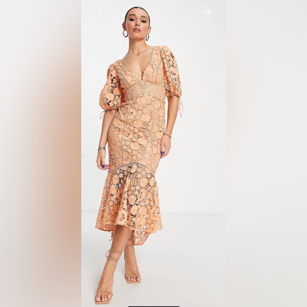 NWT ASOS DESIGN lace midi dress w/ puff sleeves and ties in coral orange- size 4